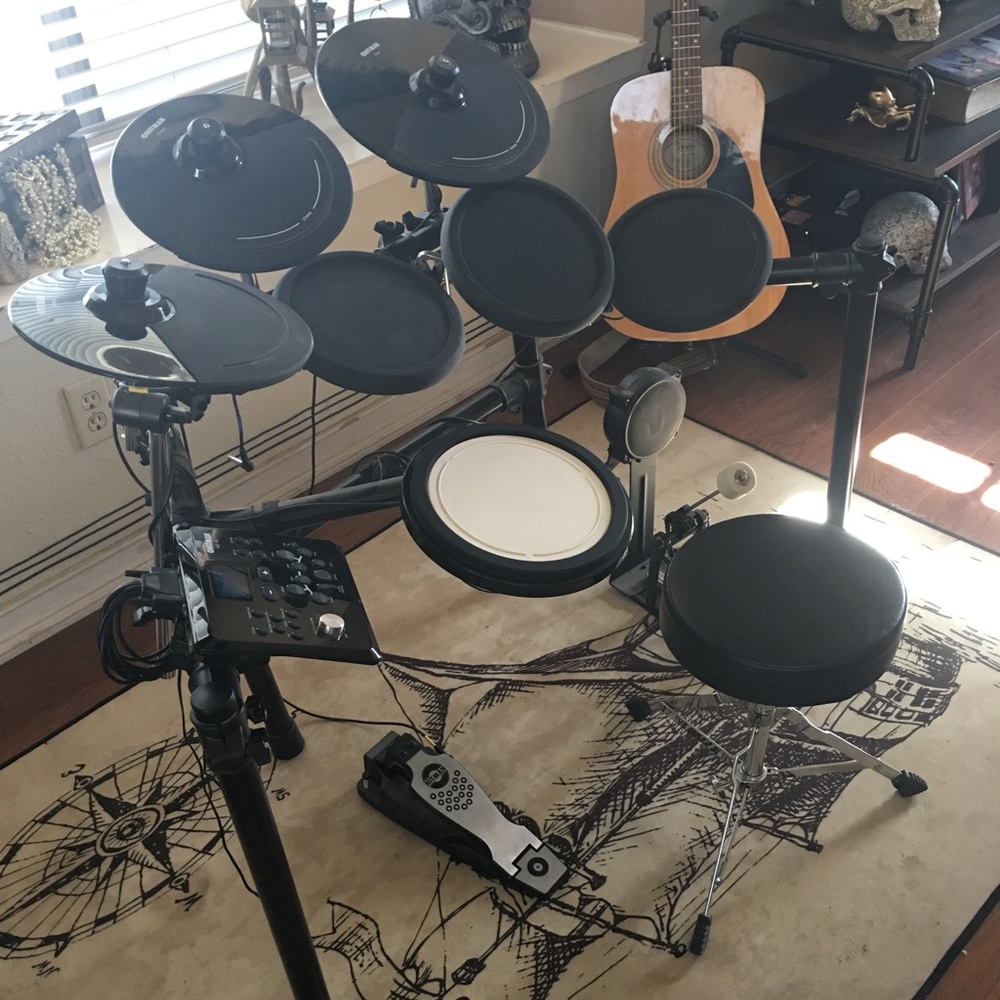 Electronic Drum Set